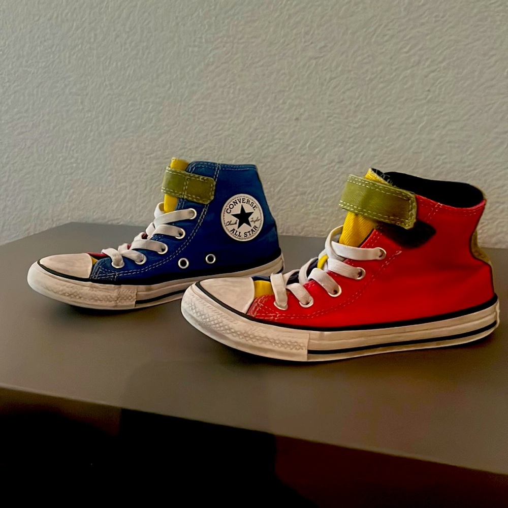 Kids converse